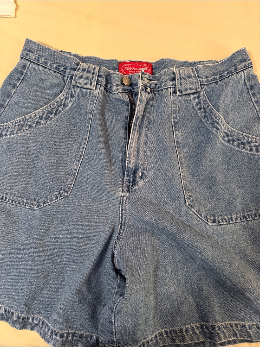 Venezia Jeans Women's Light Blue Denim Shorts